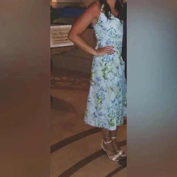 Adelyn Rae Dresses & Skirts - Adelyn Rae Floral Dress